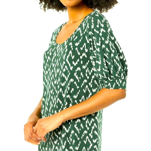 Green and White Patterned Dress NWT 26-30 p2p - Picture 4 of 7